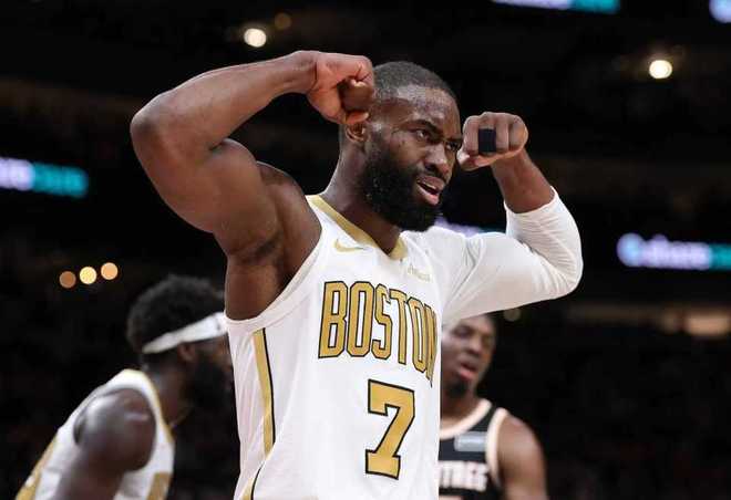 布朗三節(jié)41+6！綠軍狂勝老鷹列東部第二 豪瑟30+10三分平紀(jì)錄