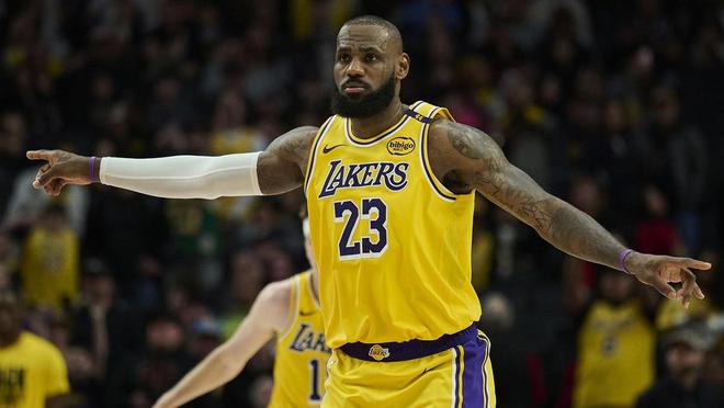 有些糾結(jié)？Shams：詹姆斯還沒想好賽季結(jié)束后是退役還是換隊(duì)