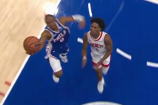 馬克西絕殺上籃遭杜蘭特封蓋，但回放顯示應(yīng)是干擾球