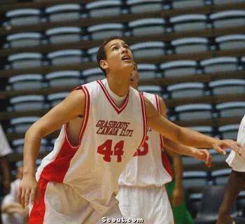 帶著母親遺愿戰(zhàn)斗12年，交易添頭成了隊(duì)魂