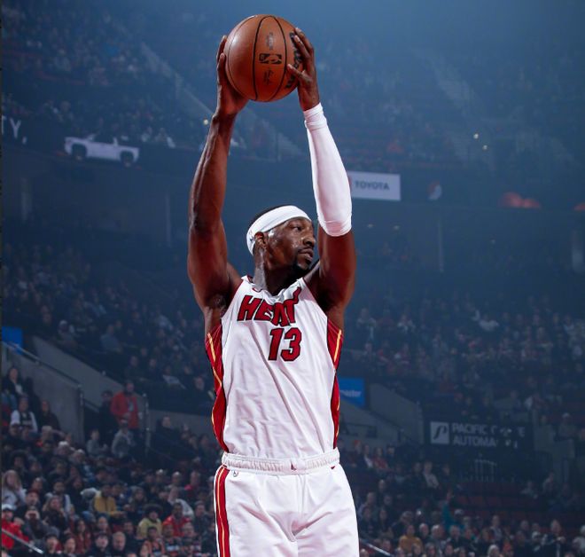 維金斯17+6+6熱巴肆虐內(nèi)線，努爾基奇三雙創(chuàng)造歷史，熱火大勝爵士