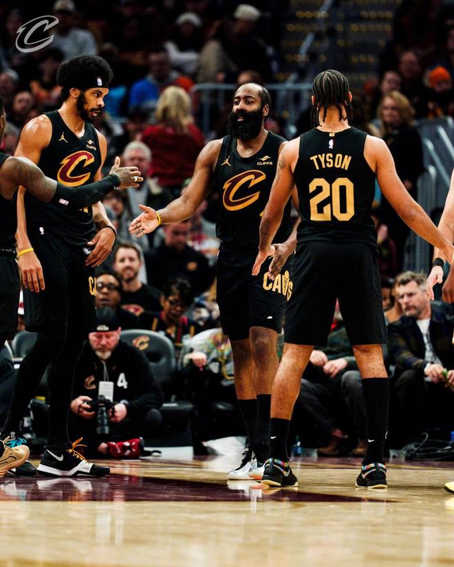 哈登主場首秀13+11！騎士15連勝奇才 梅里爾32+9三分米切爾30分